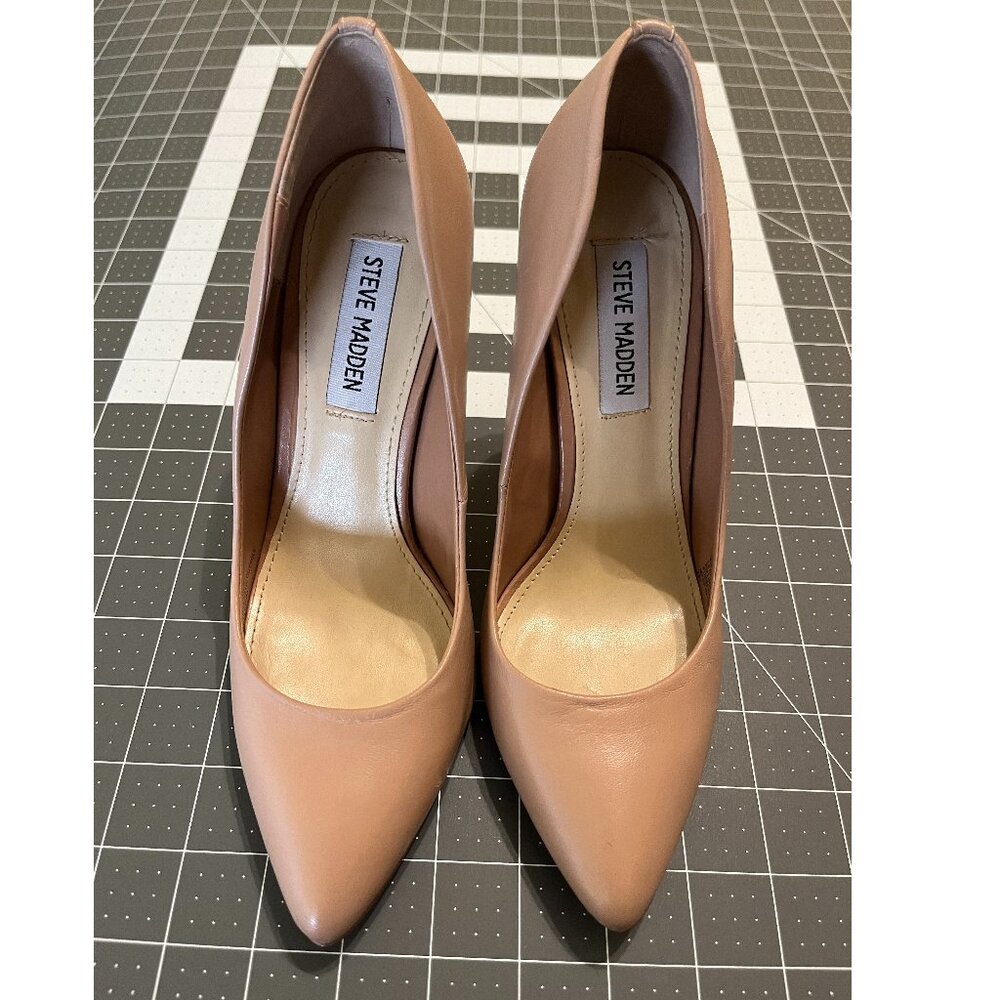 Steve Madden Galleryy Pumps Sz 7 Nude Leather